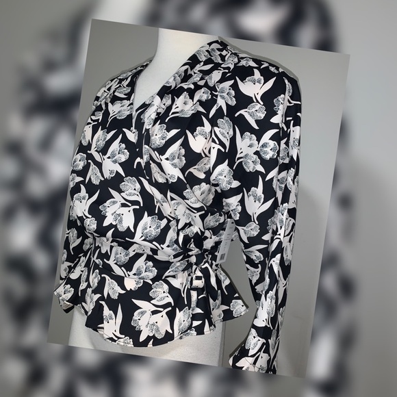 Joie Ainslee B Wrap Floral Top - Picture 2 of 6